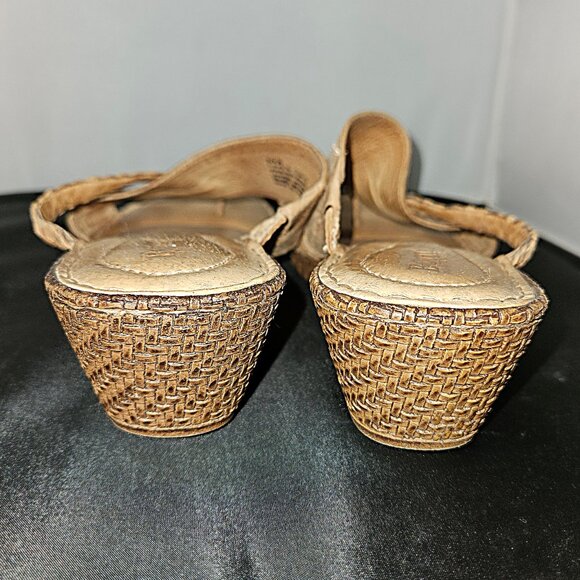 Born Leather Wedge Sandals ~ Ladies size 10 US - Picture 6 of 7